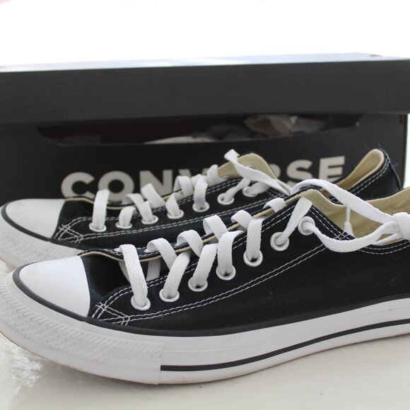 Black Converse (Men's 8.5, Women's 10.5) - Picture 2 of 6